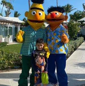 Meet your Posher, Carlos